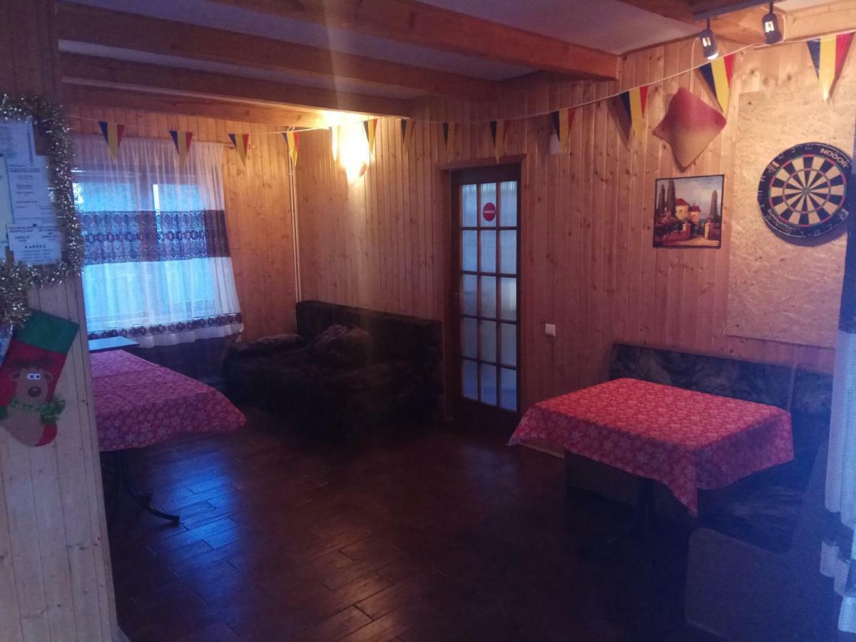ホテル Casa Alexandru アズガ エクステリア 写真